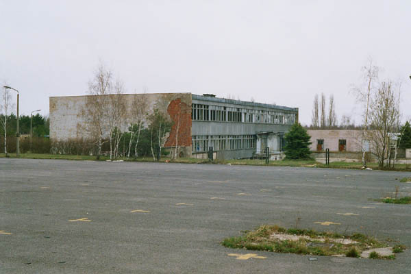 11 Gebäude
