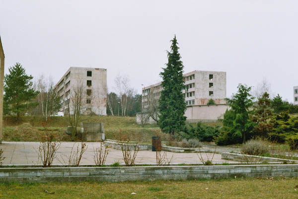 14 Gebäude