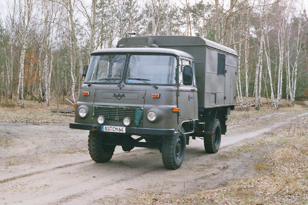 Robur in Forst Zinna