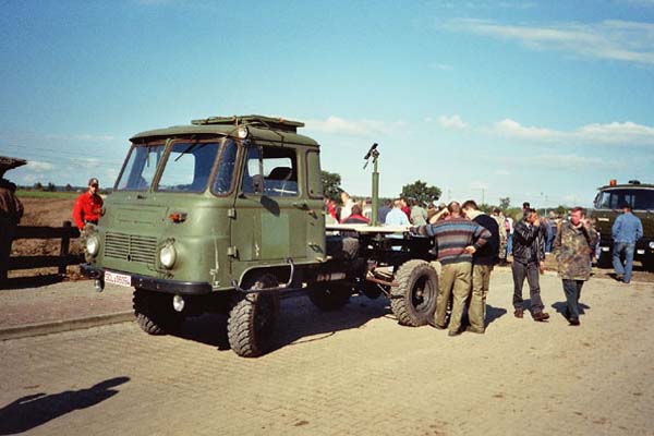 11 Robur 2002 A Fahrgestell mit Kameraaufnahme