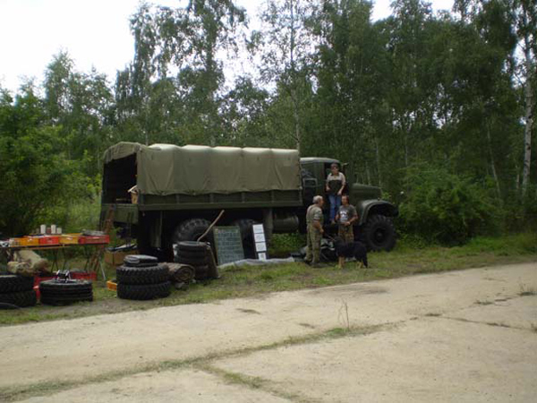 12 Händler mit KRAZ